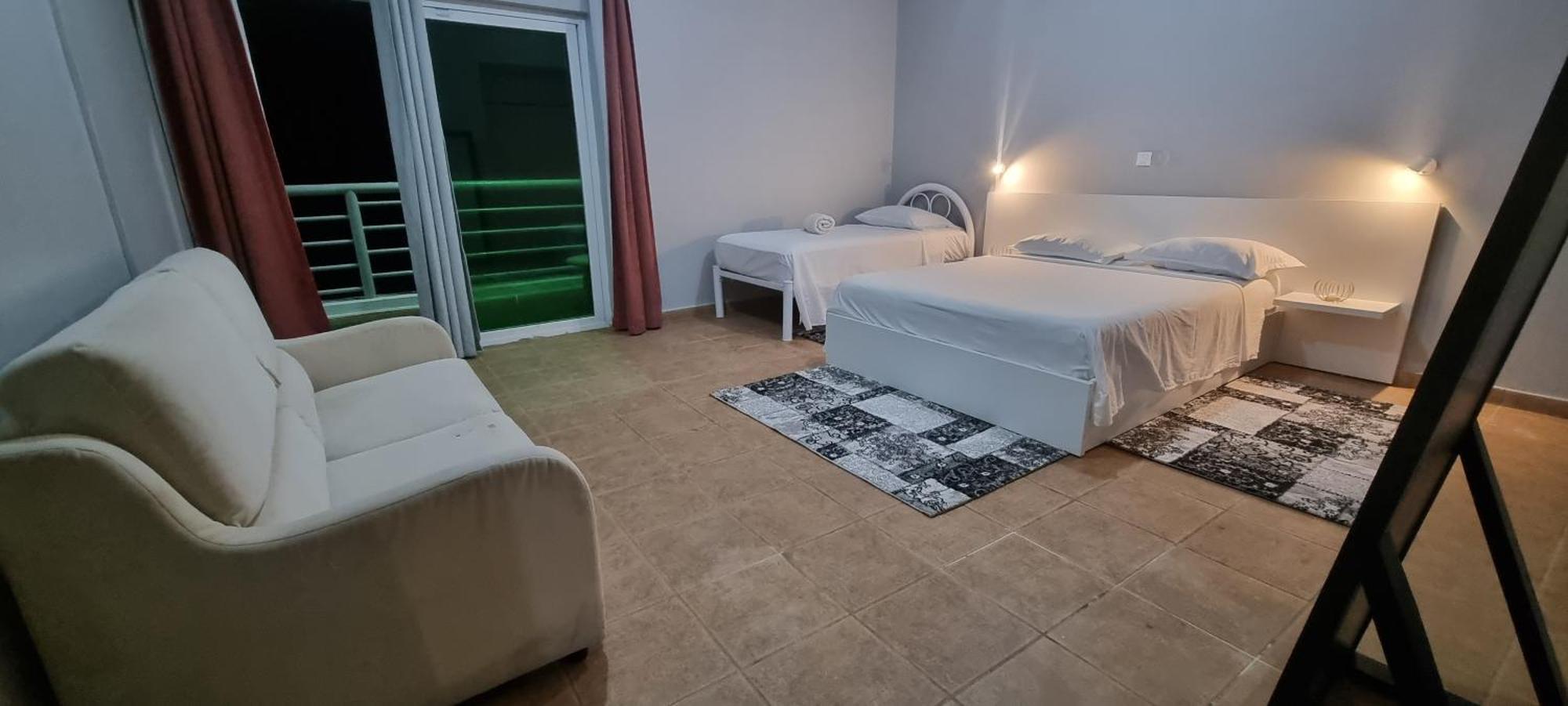 פראייה Maresia Guest House מראה חיצוני תמונה